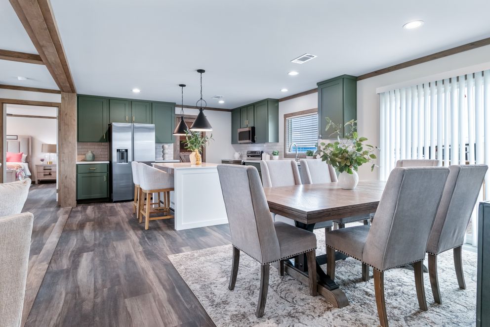 The EVERETT ELITE Exterior. This Manufactured Mobile Home features 4 bedrooms and 3 baths.