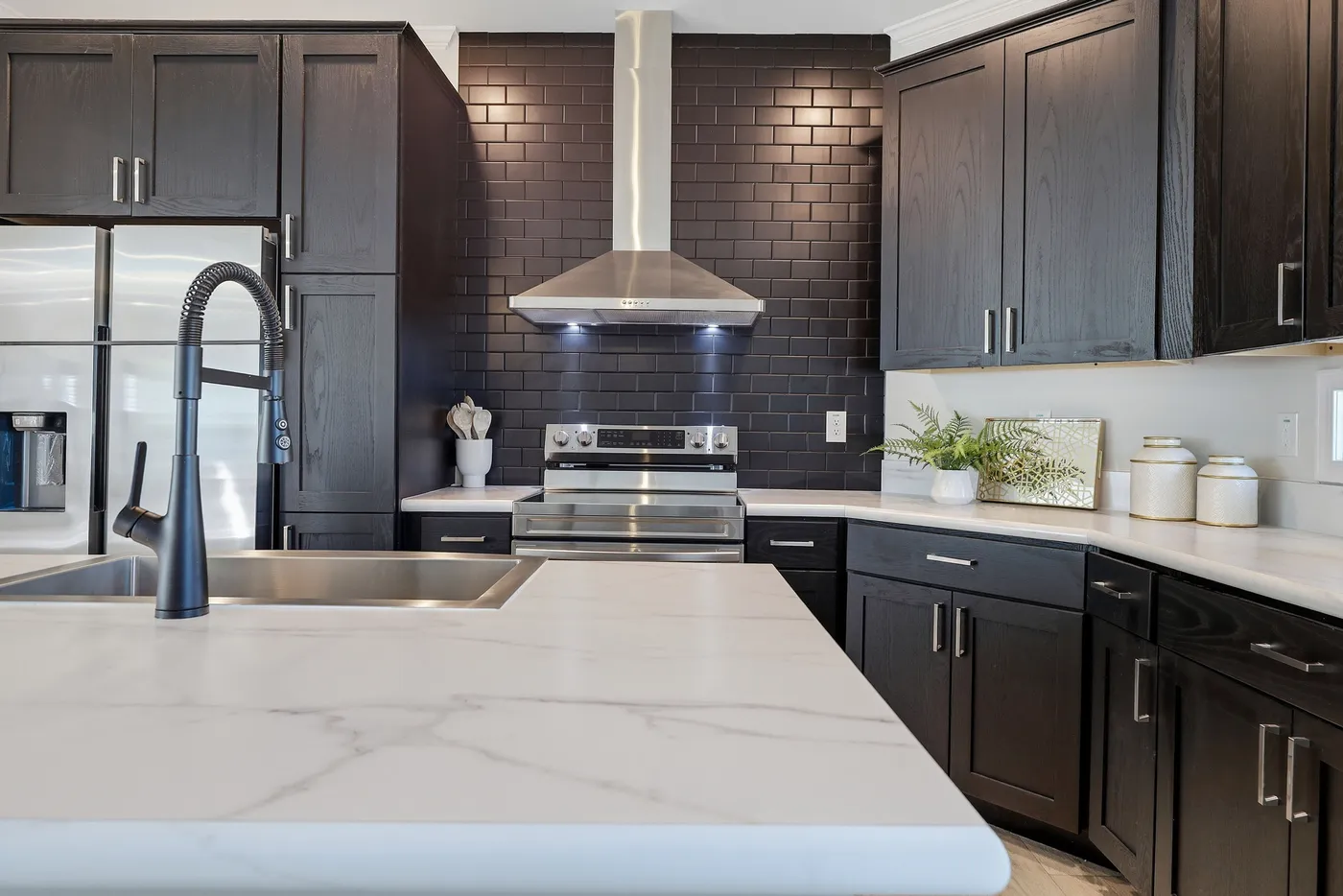 The THE FREEDOM GRAND 4BR 32X62 Exterior. This Manufactured Mobile Home features 4 bedrooms and 2 baths.