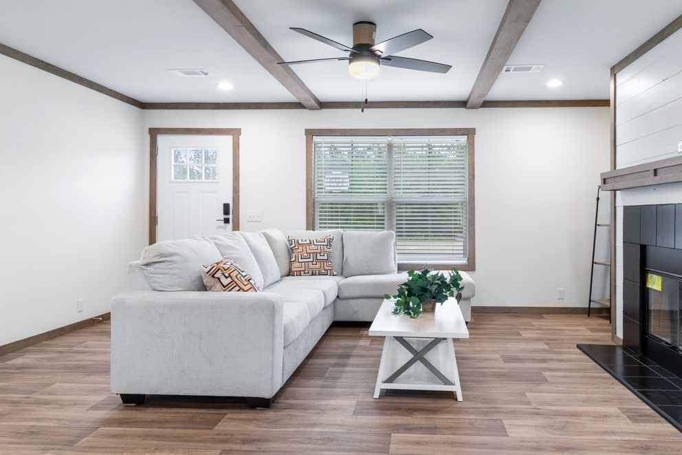 The EMILIE ELITE Exterior. This Manufactured Mobile Home features 3 bedrooms and 2 baths.