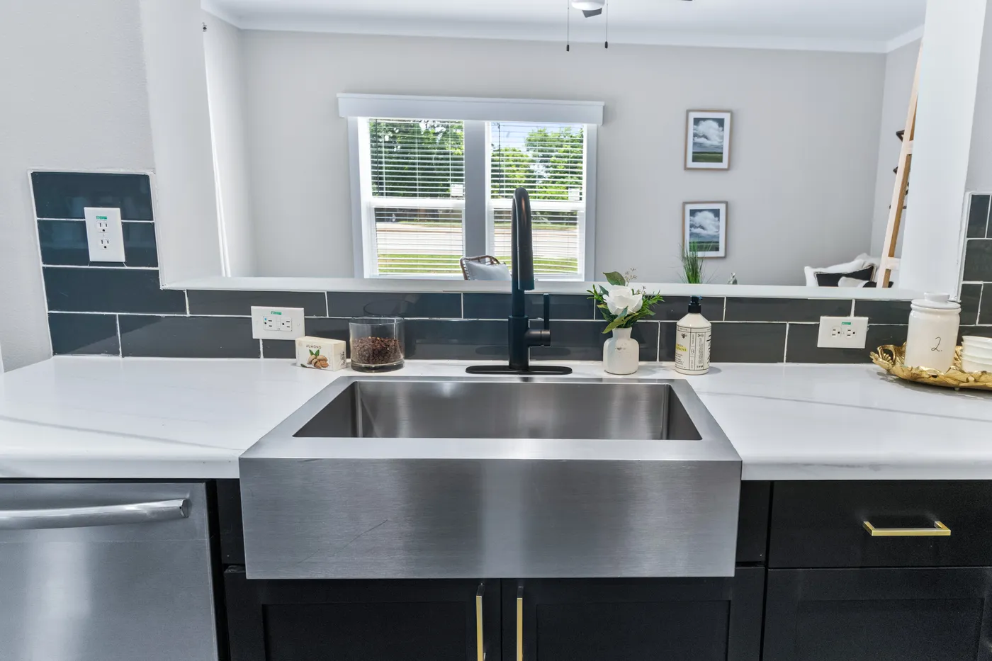 The K4568A Exterior. This Manufactured Mobile Home features 4 bedrooms and 3 baths.