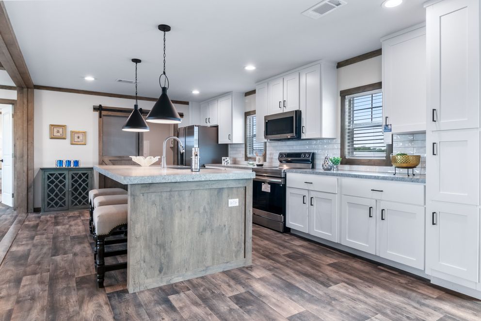 The ISABELLA Exterior. This Manufactured Mobile Home features 3 bedrooms and 2 baths.
