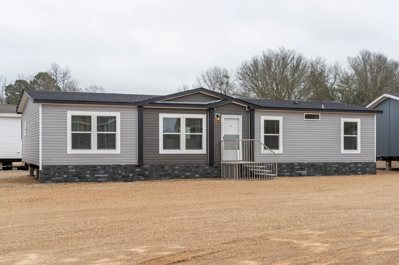 The THE ANNIVERSARY 2.1 Exterior. This Manufactured Mobile Home features 3 bedrooms and 2 baths.