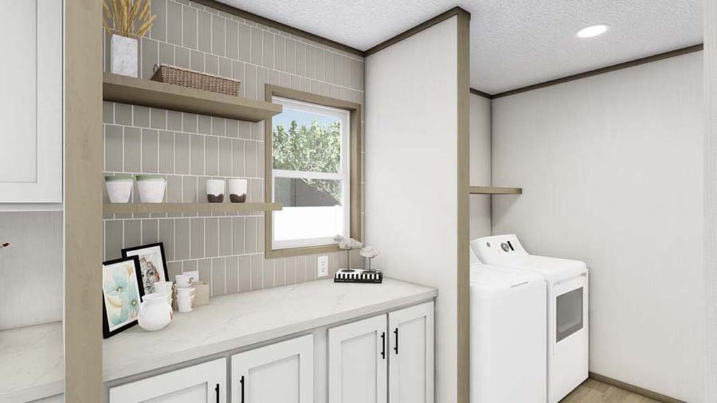 The MOROCCO Exterior. This Manufactured Mobile Home features 4 bedrooms and 2 baths.
