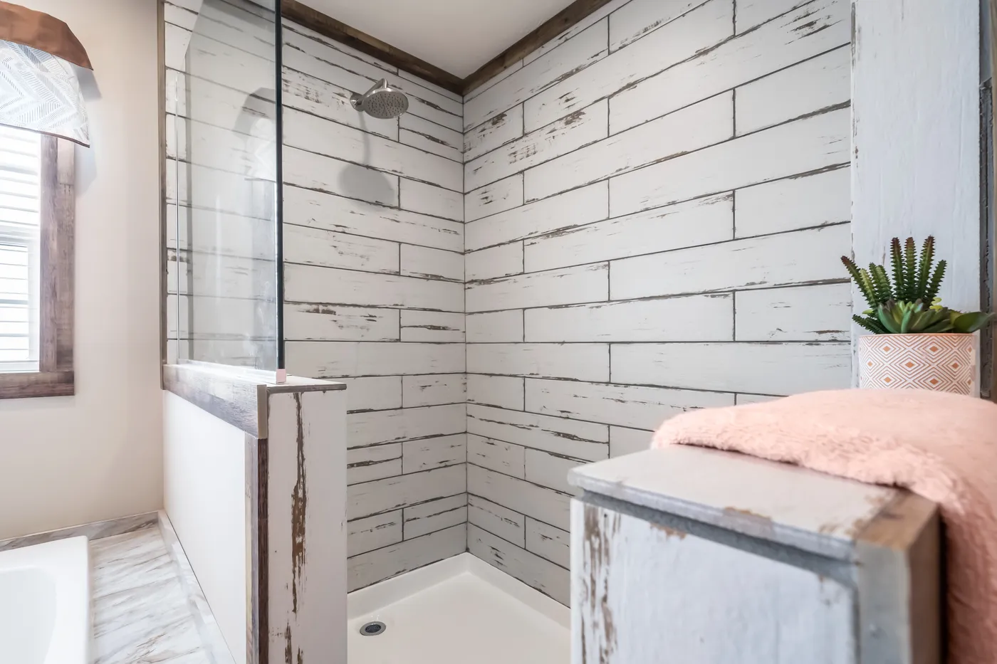 The THE TYRA Exterior. This Manufactured Mobile Home features 4 bedrooms and 2 baths.