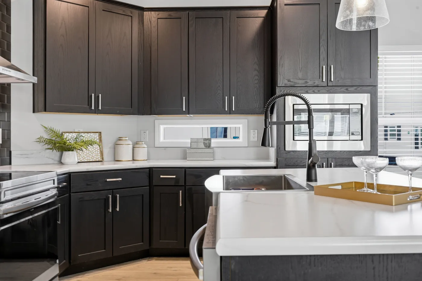 The THE FREEDOM GRAND 4BR 32X62 Exterior. This Manufactured Mobile Home features 4 bedrooms and 2 baths.