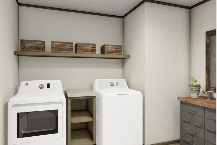 The EVEREST Exterior. This Manufactured Mobile Home features 4 bedrooms and 2 baths.