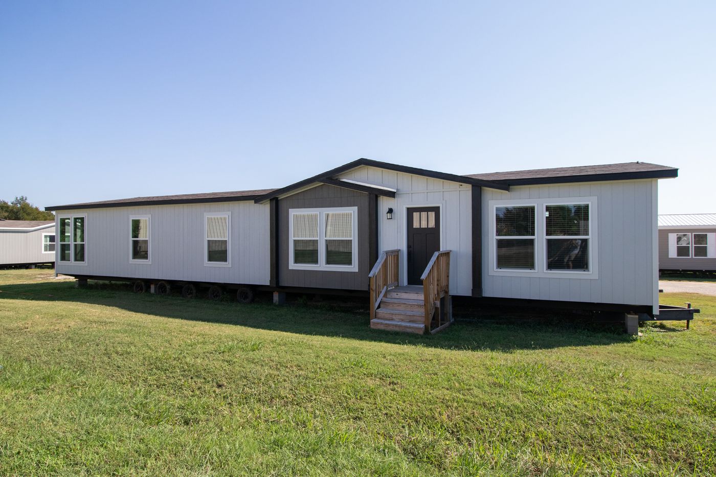 The ANATOLIA XL Exterior. This Manufactured Mobile Home features 3 bedrooms and 2 baths.