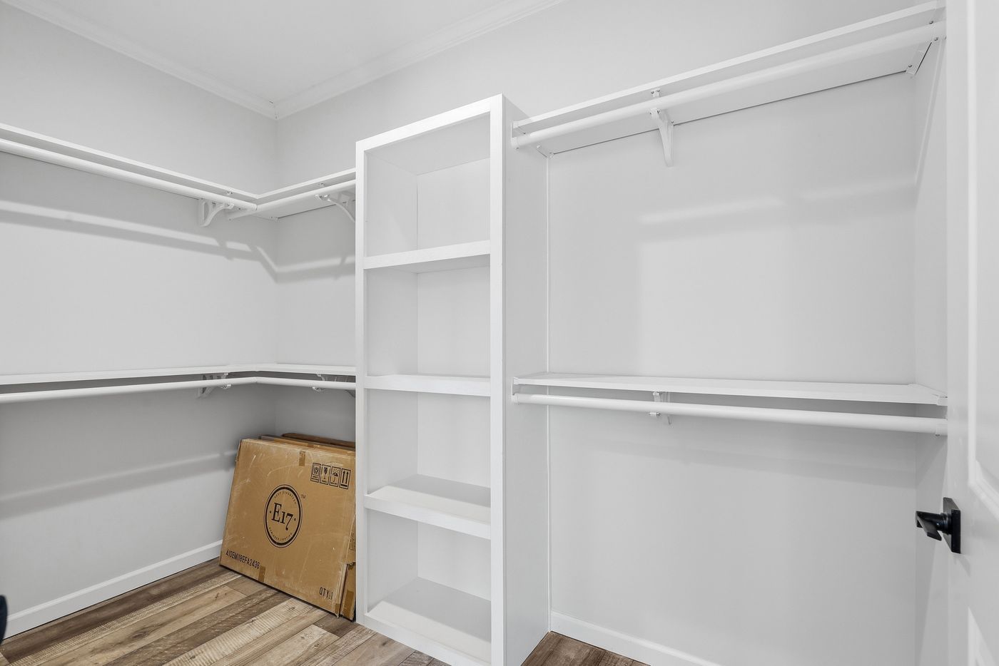 The SUPER 68 ELITE Exterior. This Manufactured Mobile Home features 3 bedrooms and 2 baths.
