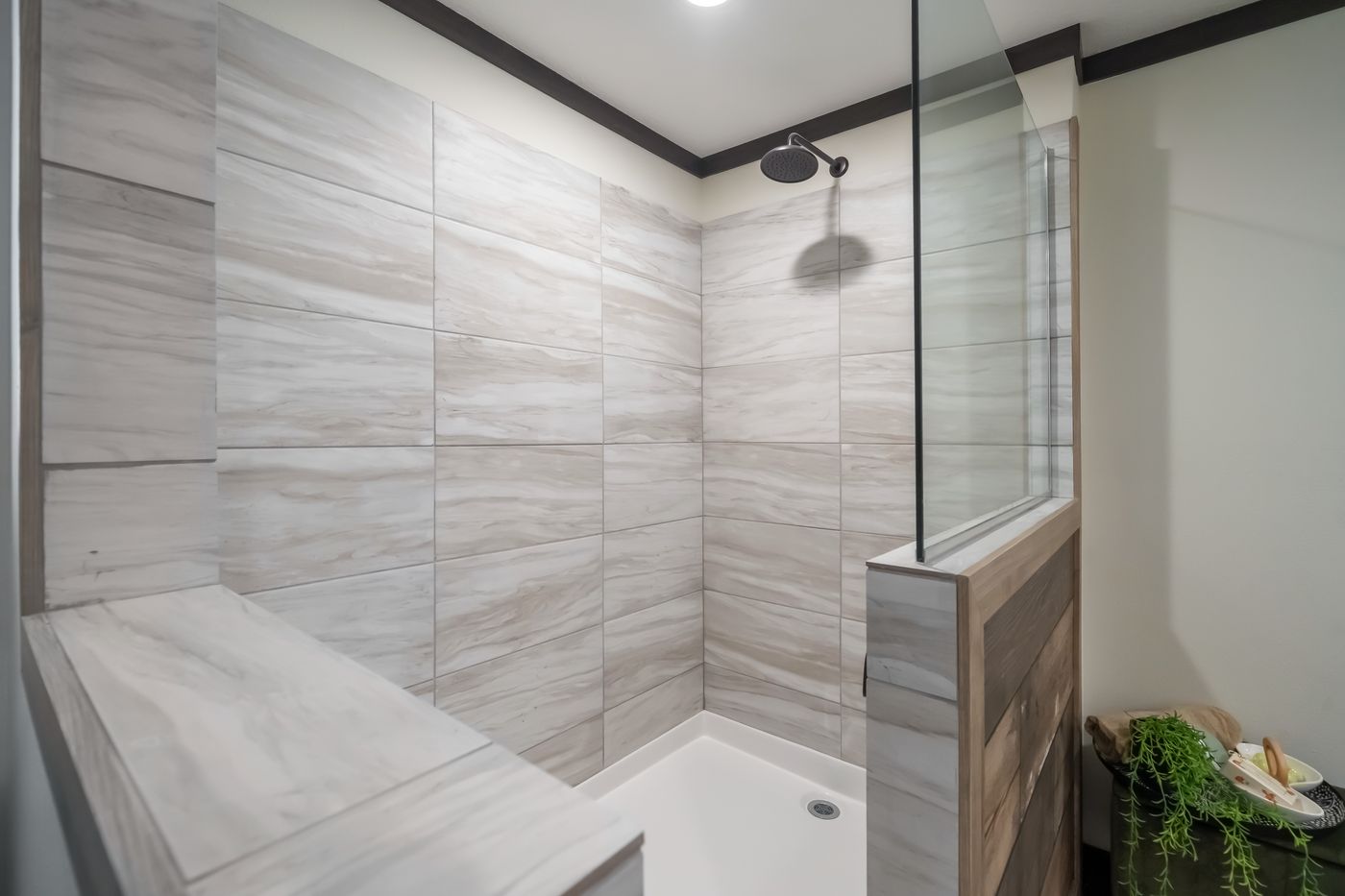 The BOUJEE LUX Exterior. This Manufactured Mobile Home features 4 bedrooms and 3 baths.