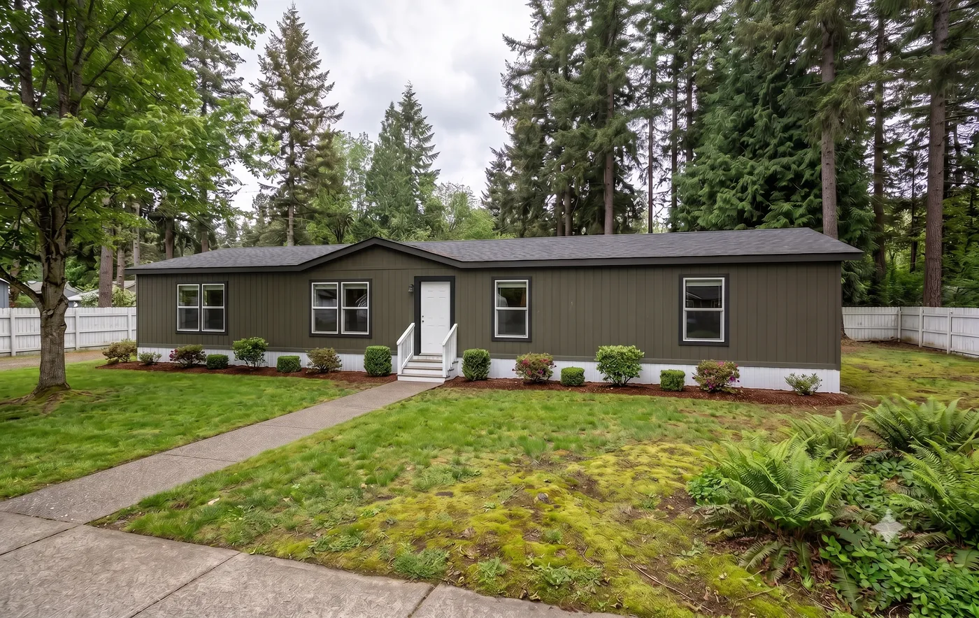 The SLE 681F Exterior. This Manufactured Mobile Home features 4 bedrooms and 2 baths.