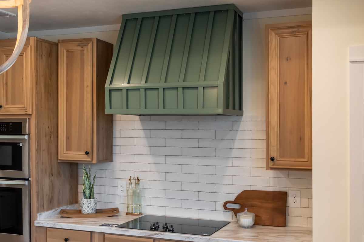 The THE ROCKING CHAIR Exterior. This Manufactured Mobile Home features 3 bedrooms and 2 baths.