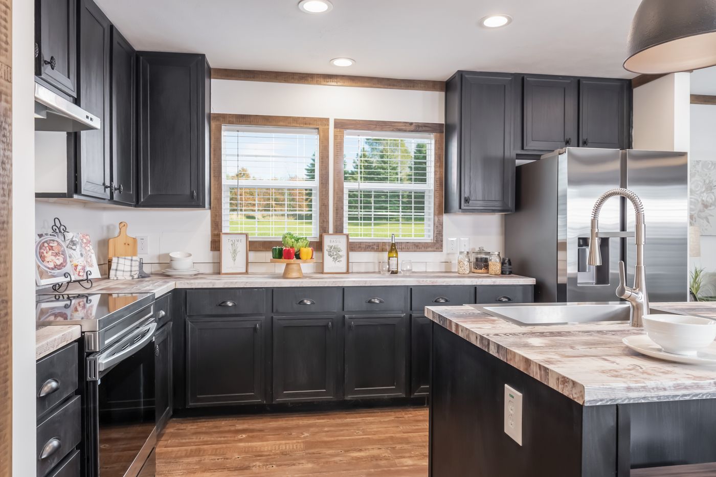 The THE HALSEY Exterior. This Manufactured Mobile Home features 3 bedrooms and 2 baths.