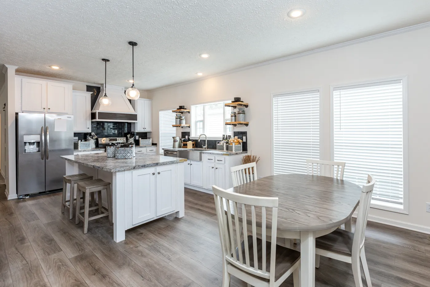 The 1454 CAROLINA Exterior. This Manufactured Mobile Home features 4 bedrooms and 2 baths.