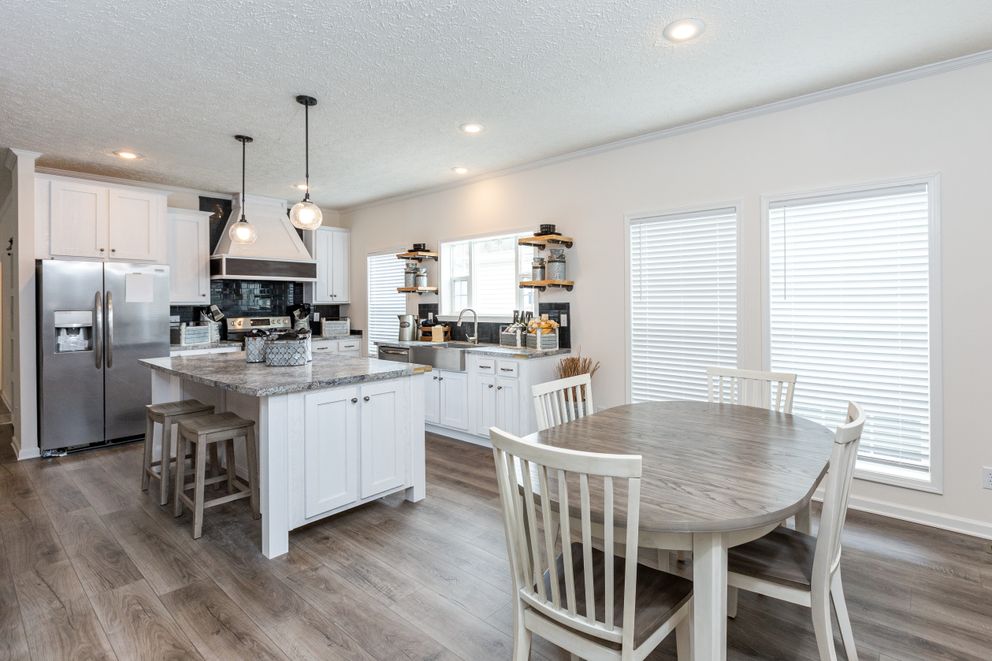 The 1454 CAROLINA Exterior. This Manufactured Mobile Home features 4 bedrooms and 2 baths.