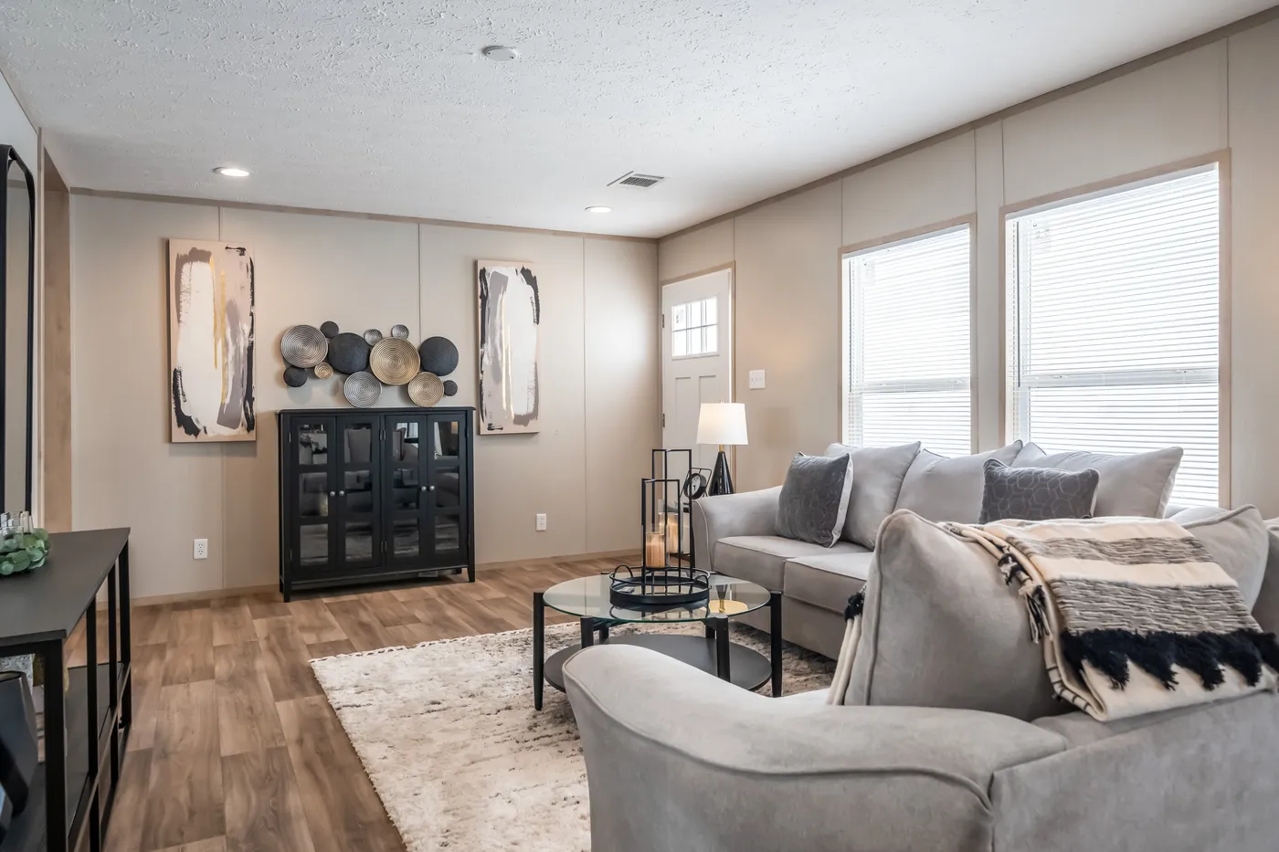 The RAINIER Exterior. This Manufactured Mobile Home features 4 bedrooms and 3 baths.