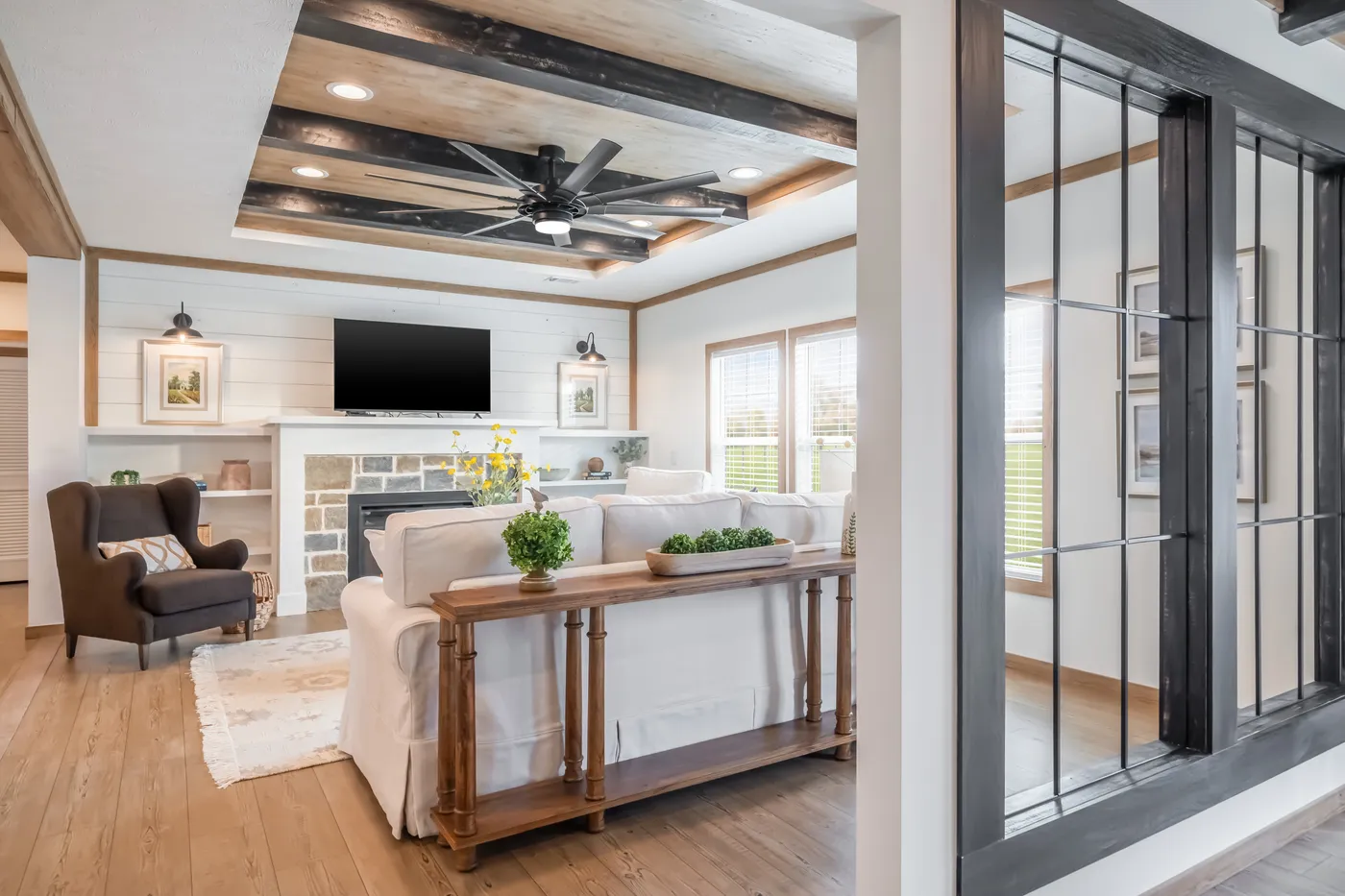 The THE REED Exterior. This Manufactured Mobile Home features 3 bedrooms and 2 baths.