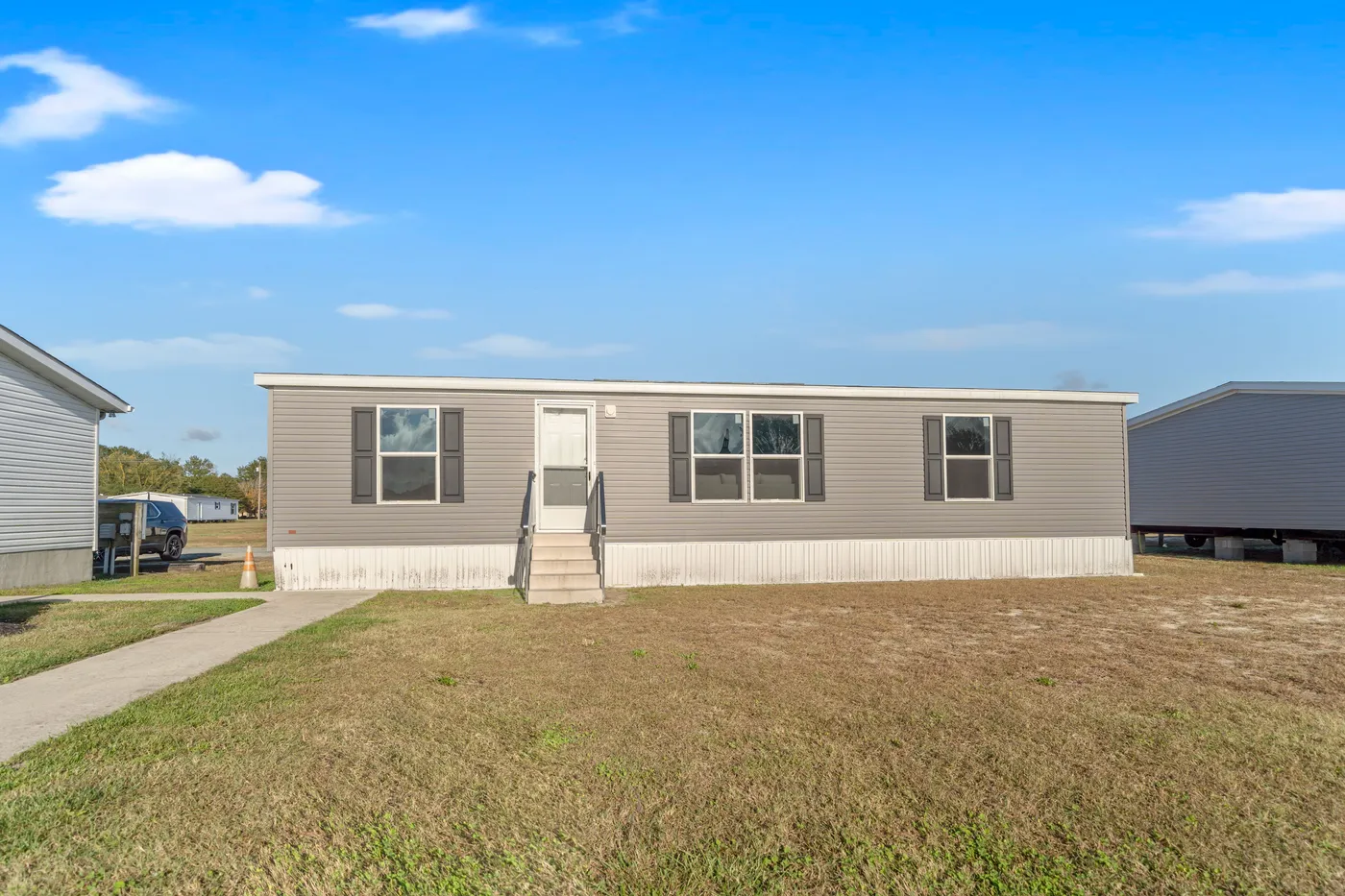 The AMETHYST Exterior. This Manufactured Mobile Home features 3 bedrooms and 2 baths.