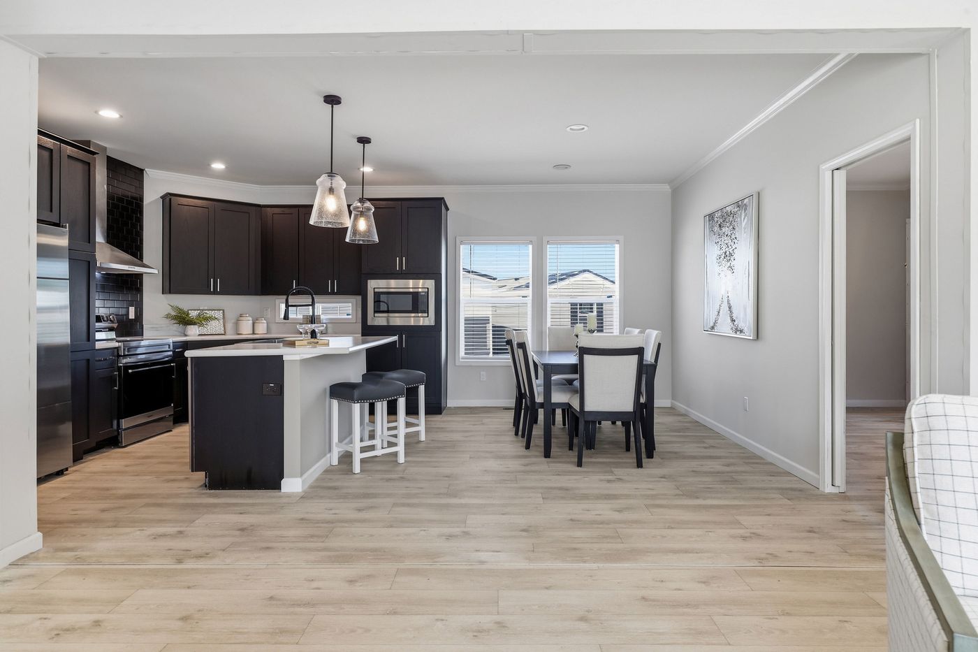 The THE FREEDOM GRAND 4BR 32X62 Exterior. This Manufactured Mobile Home features 4 bedrooms and 2 baths.