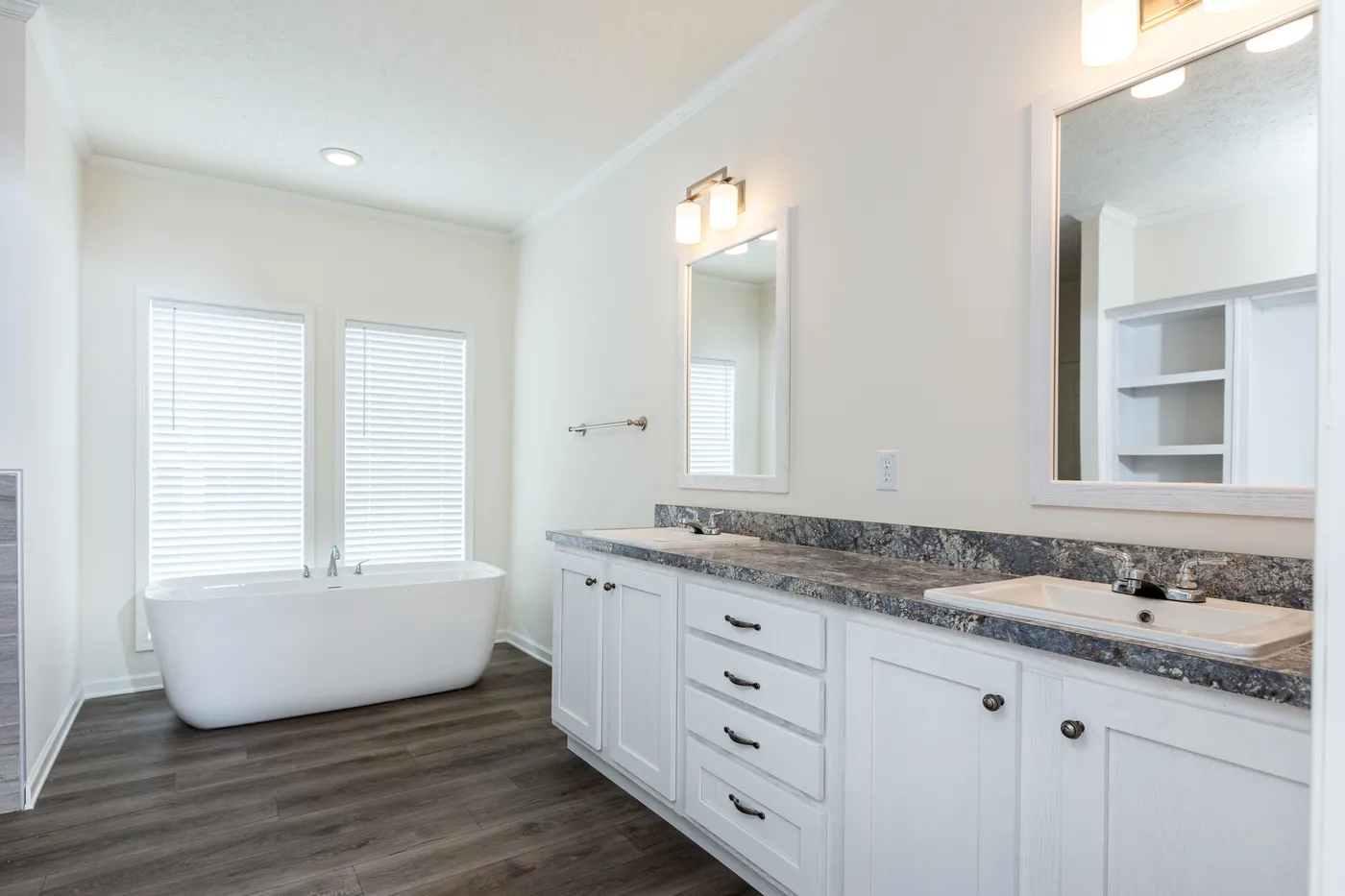 The 1454 CAROLINA Exterior. This Manufactured Mobile Home features 4 bedrooms and 2 baths.