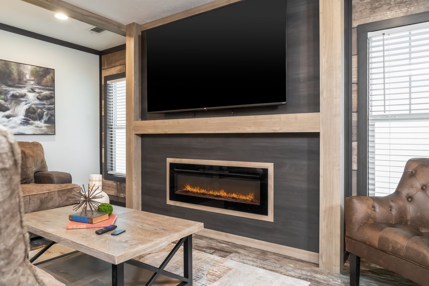 The BOUJEE LUX Exterior. This Manufactured Mobile Home features 4 bedrooms and 3 baths.