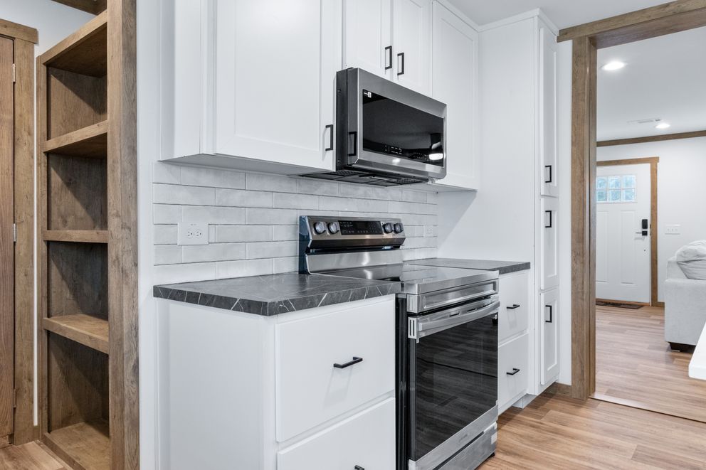 The EMILIE ELITE Exterior. This Manufactured Mobile Home features 3 bedrooms and 2 baths.