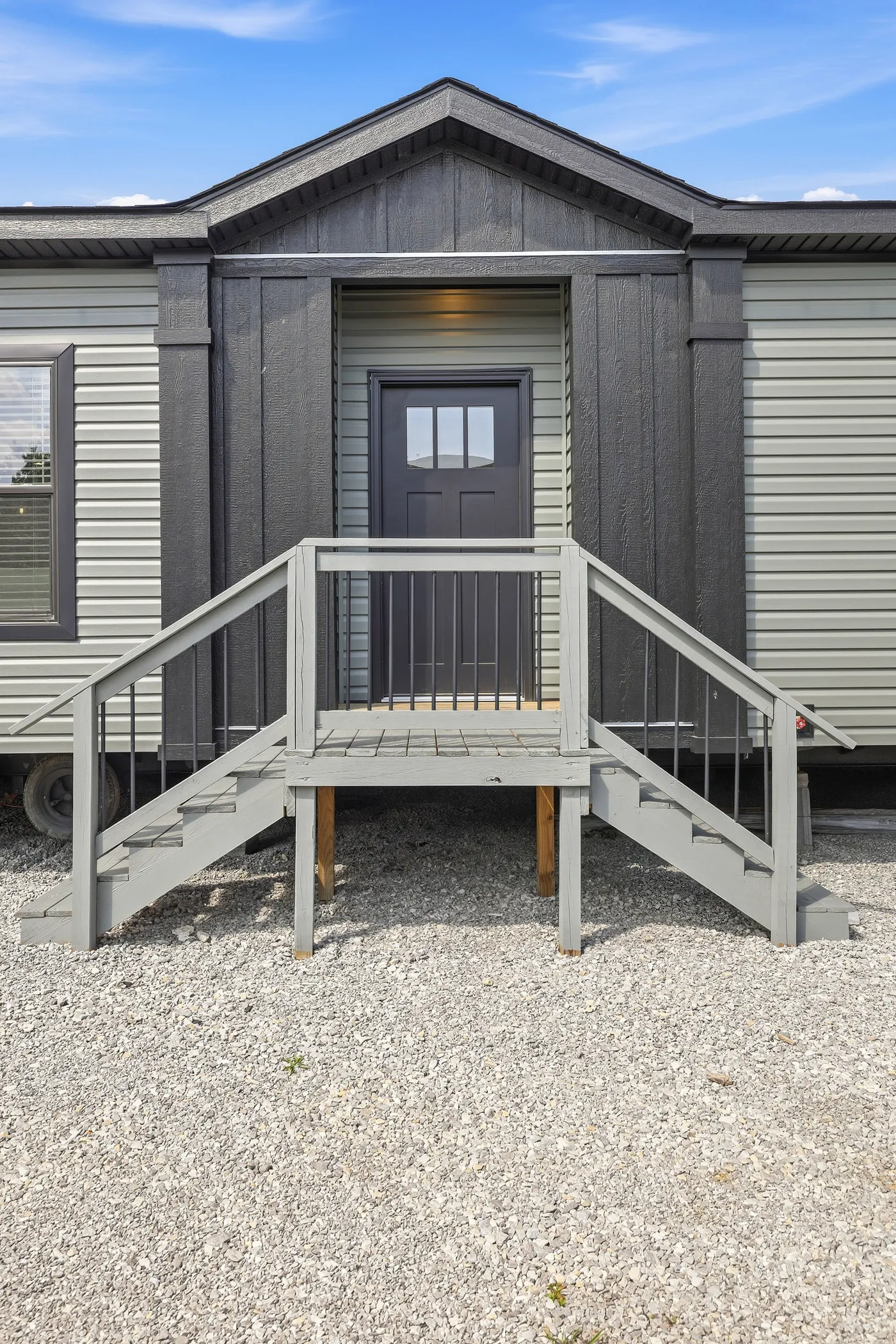 The THE FREEDOM GRAND 4BR 32X62 Exterior. This Manufactured Mobile Home features 4 bedrooms and 2 baths.