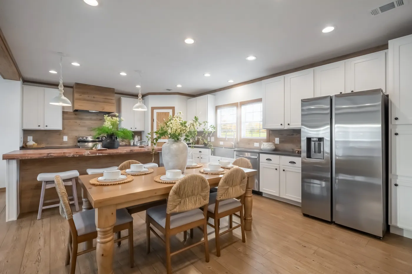 The THE REED Exterior. This Manufactured Mobile Home features 3 bedrooms and 2 baths.