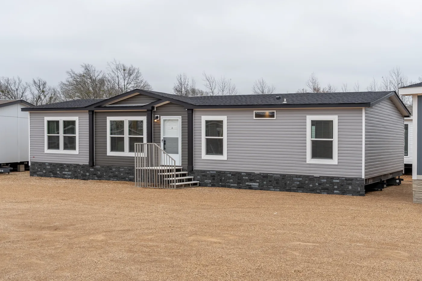 The THE ANNIVERSARY 2.1 Exterior. This Manufactured Mobile Home features 3 bedrooms and 2 baths.