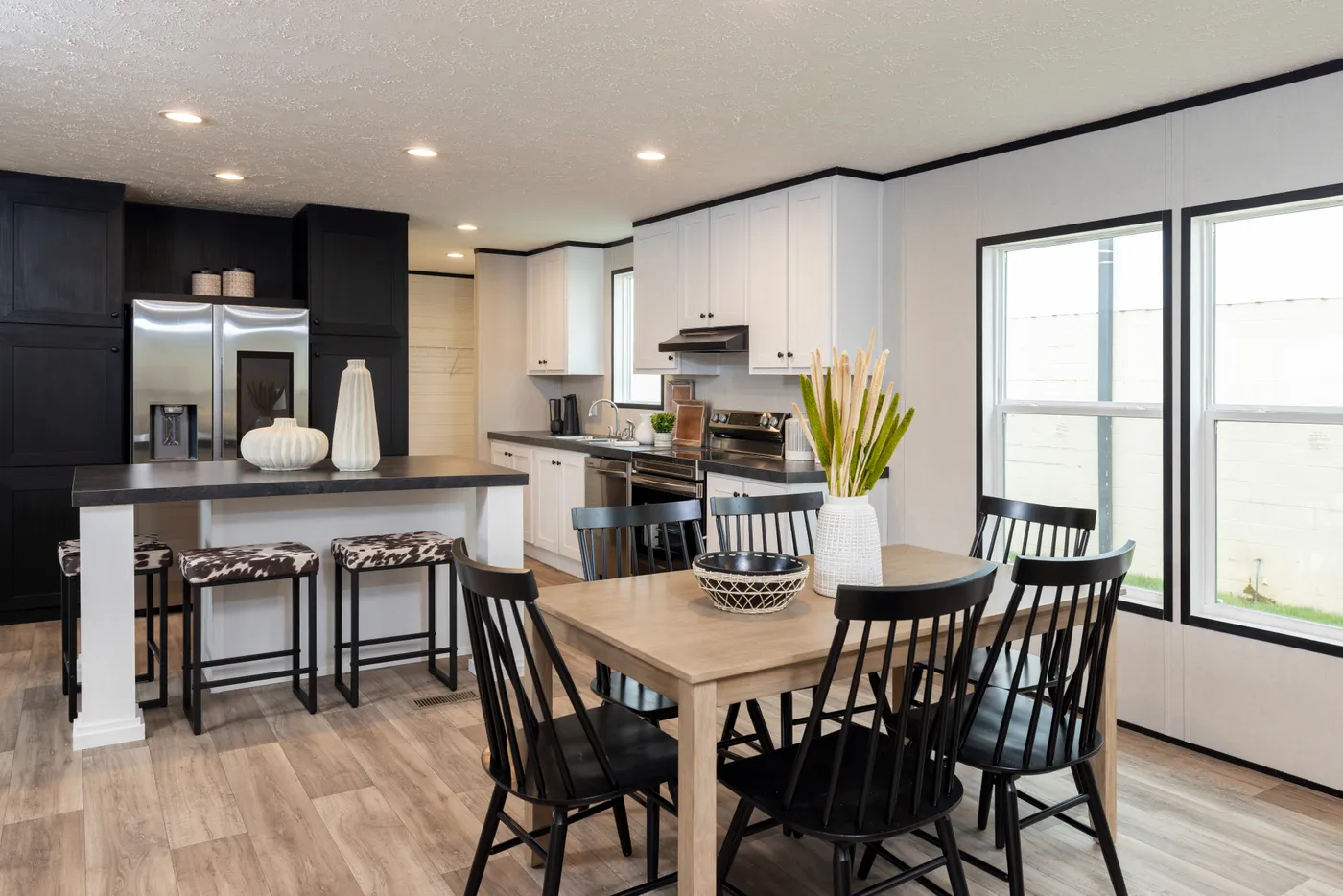 The PLATINUM ANNIVERSARY Exterior. This Manufactured Mobile Home features 3 bedrooms and 2 baths.