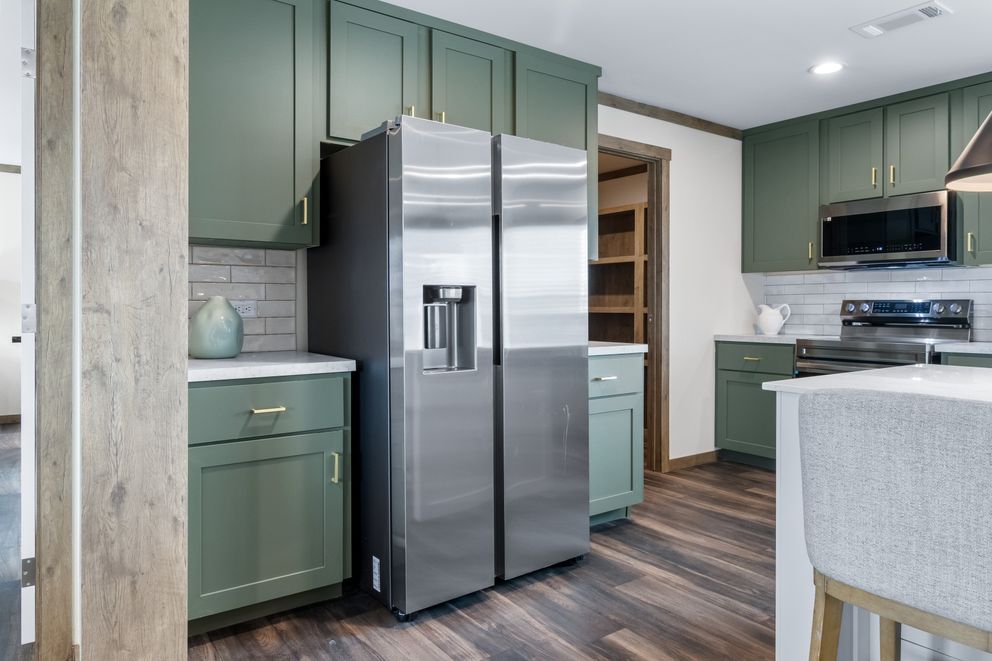 The EVERETT ELITE Exterior. This Manufactured Mobile Home features 4 bedrooms and 3 baths.