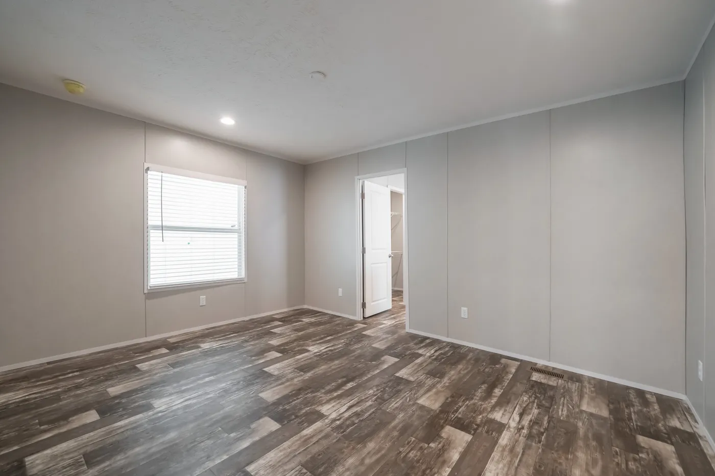 The WILLOW Exterior. This Manufactured Mobile Home features 3 bedrooms and 2 baths.