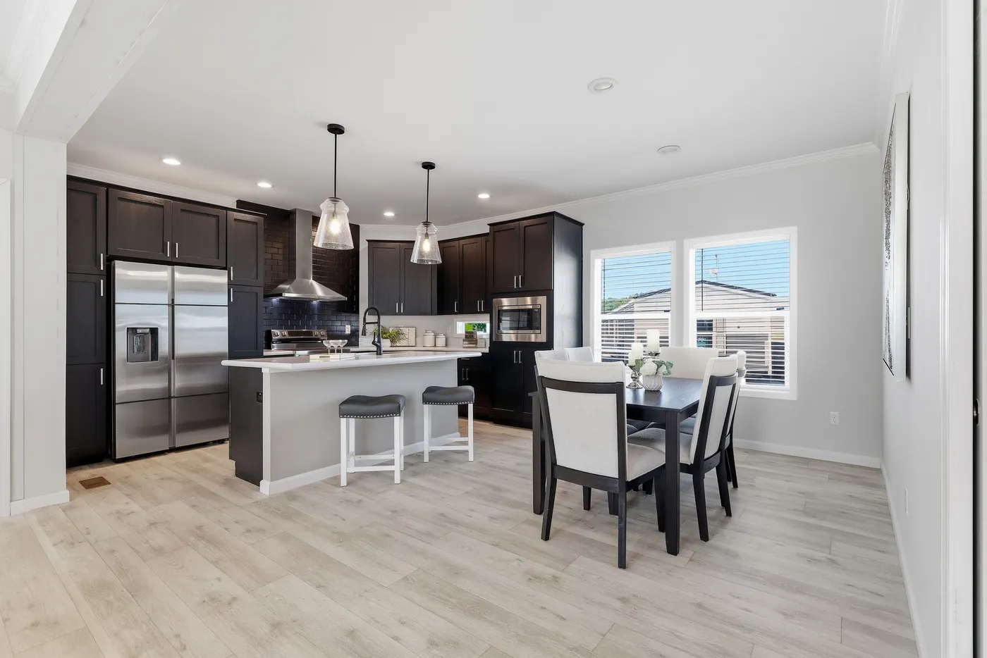 The THE FREEDOM GRAND 4BR 32X62 Exterior. This Manufactured Mobile Home features 4 bedrooms and 2 baths.