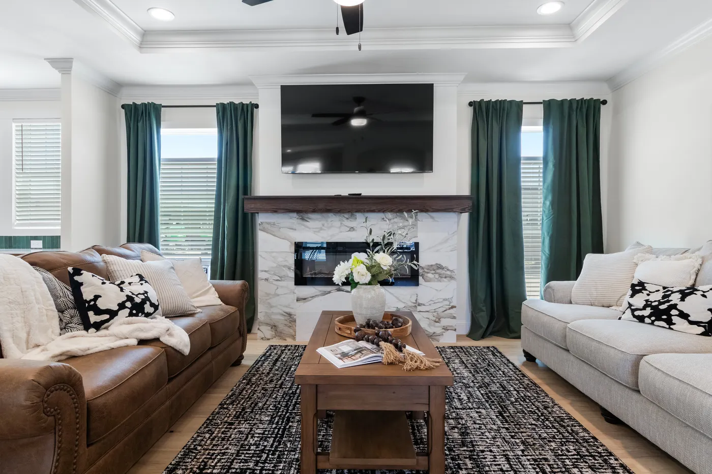 The THE FLORENCE Exterior. This Manufactured Mobile Home features 3 bedrooms and 2.5 baths.