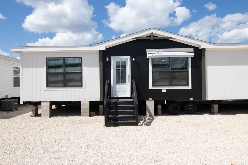 The FARM 4 FLEX Features. This Manufactured Mobile Home features 4 bedrooms and 3 baths.