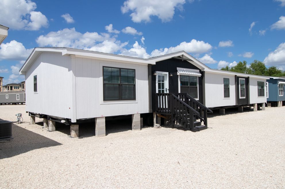 The FARM 4 FLEX Features. This Manufactured Mobile Home features 4 bedrooms and 3 baths.