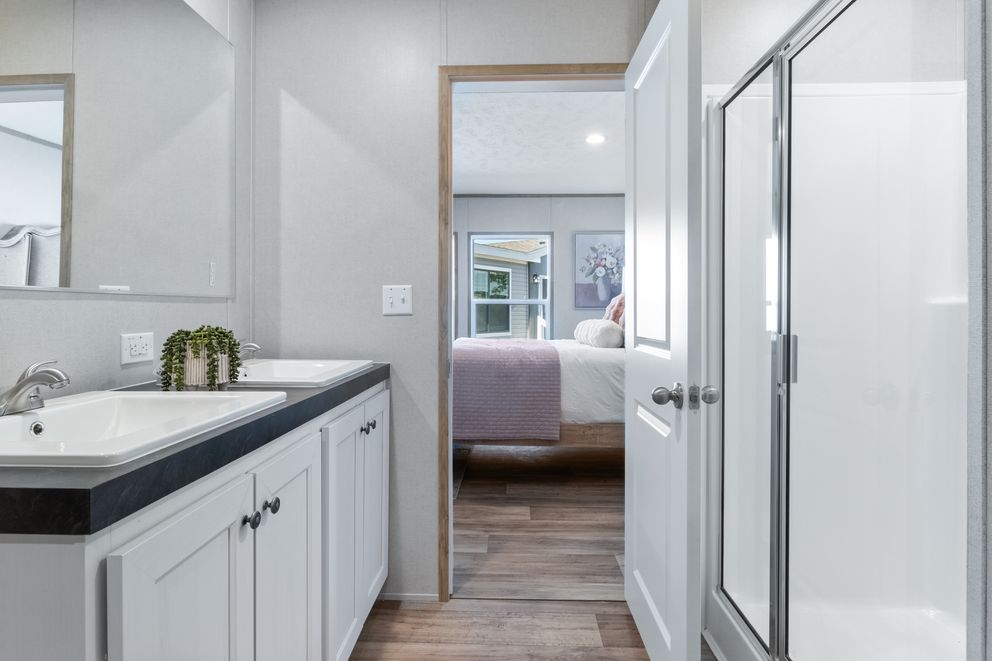 The ASPIRE Primary Bathroom. This Manufactured Mobile Home features 3 bedrooms and 2 baths.