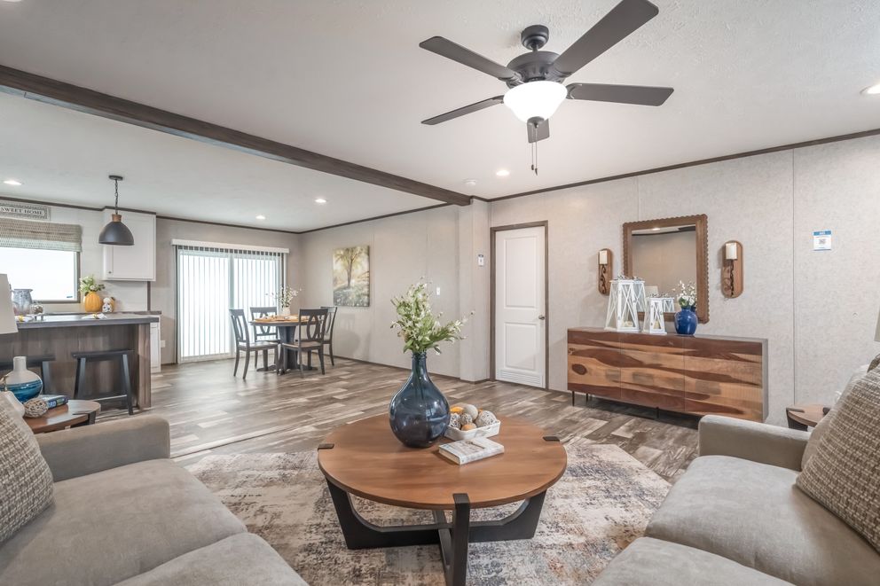 The LOCKLEAR Exterior. This Manufactured Mobile Home features 4 bedrooms and 2 baths.