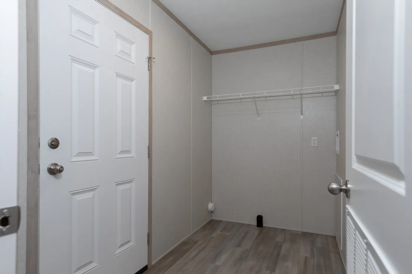 The 5628-5202 ADRENALINE Utility Room. This Manufactured Mobile Home features 3 bedrooms and 2 baths.