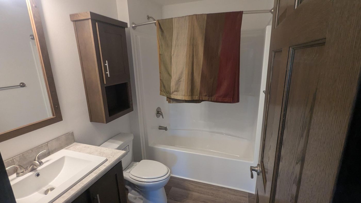 The LEGEND 78 MOD Guest Bathroom. This Modular Home features 3 bedrooms and 2 baths.