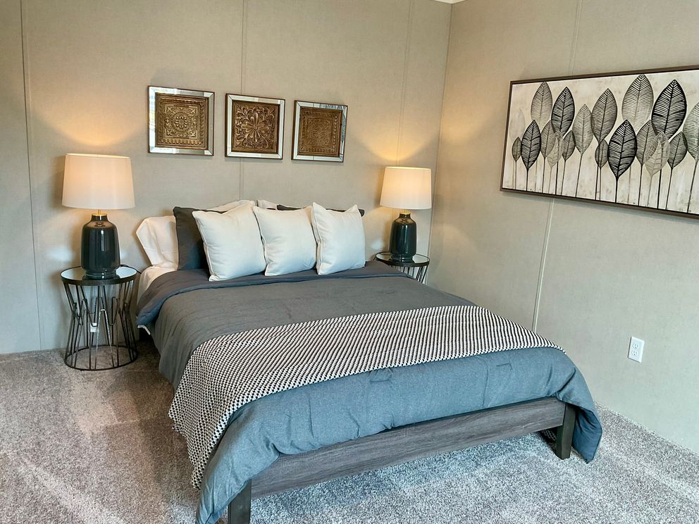 The PERIDOT 66 Primary Bedroom.