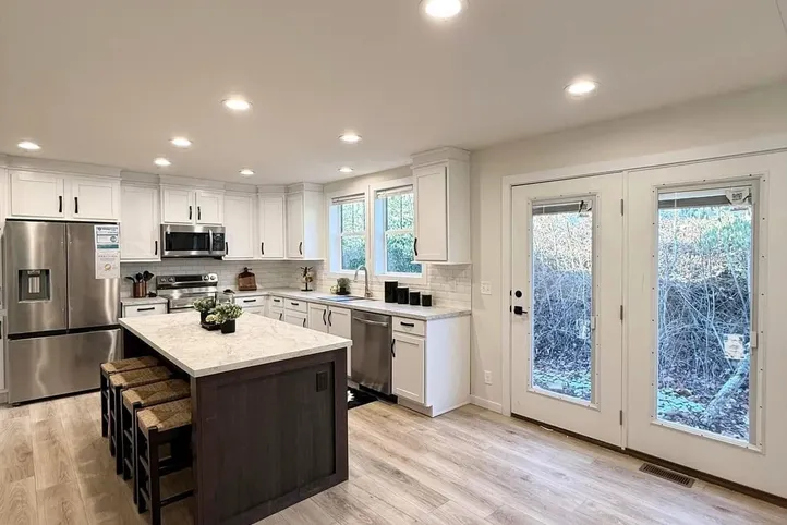 The TOMPKINS BLVD/6428-MS029-1 SEC Kitchen. This Manufactured Mobile Home features 3 bedrooms and 2 baths.