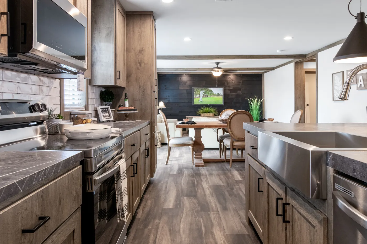 The ISABELLA ELITE Kitchen. This Manufactured Mobile Home features 3 bedrooms and 2 baths.