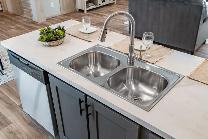 The RIO Kitchen. This Manufactured Mobile Home features 3 bedrooms and 2 baths.
