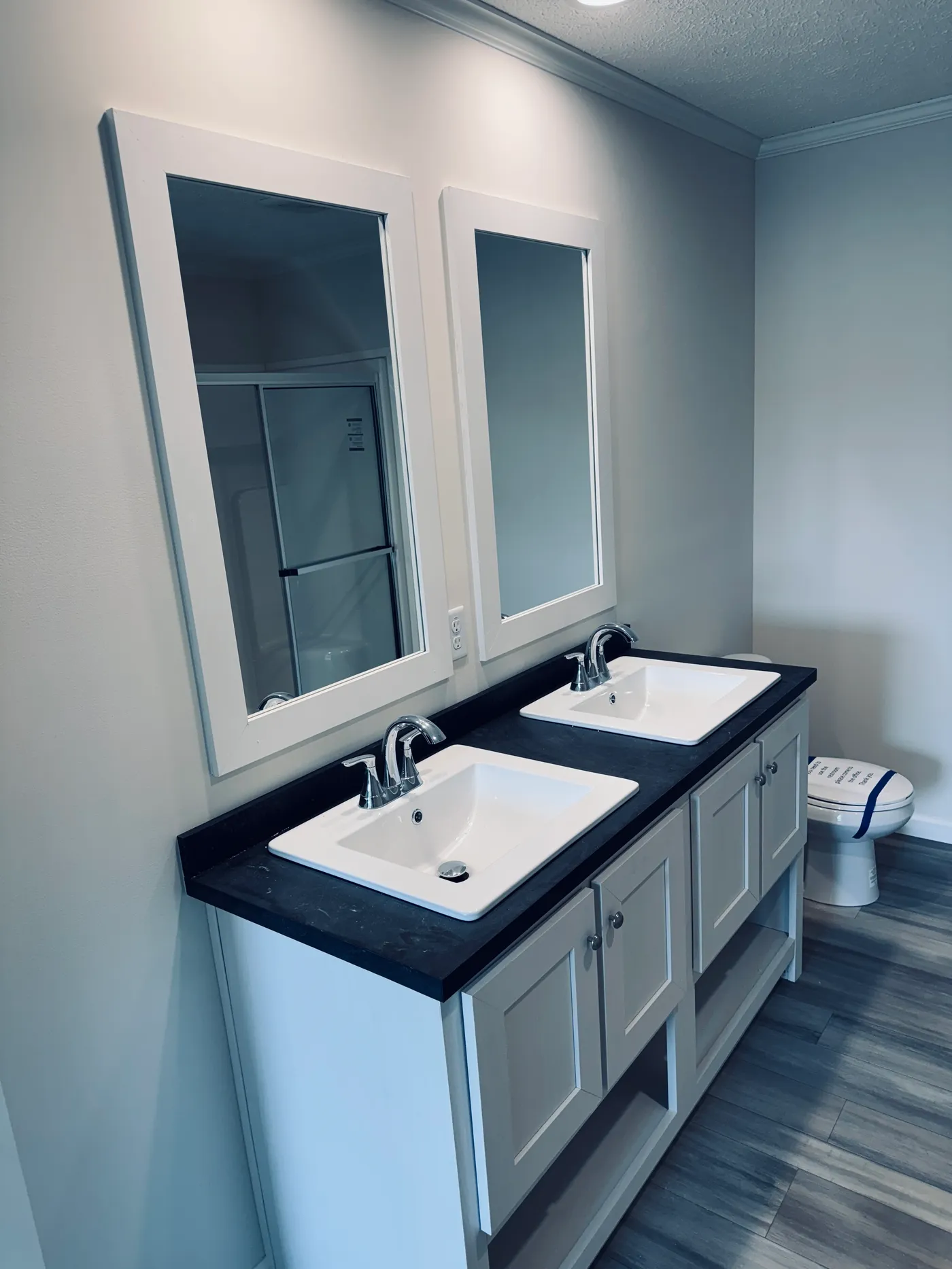 The TOURMALINE 7628-649 Primary Bathroom. This Manufactured Mobile Home features 4 bedrooms and 2 baths.