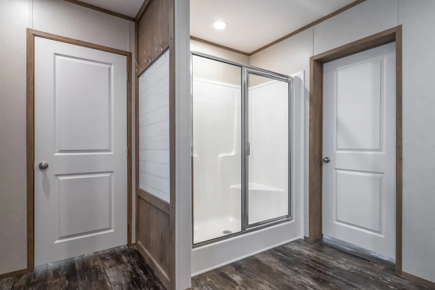 The BELLA VISTA Exterior. This Manufactured Mobile Home features 3 bedrooms and 2 baths.