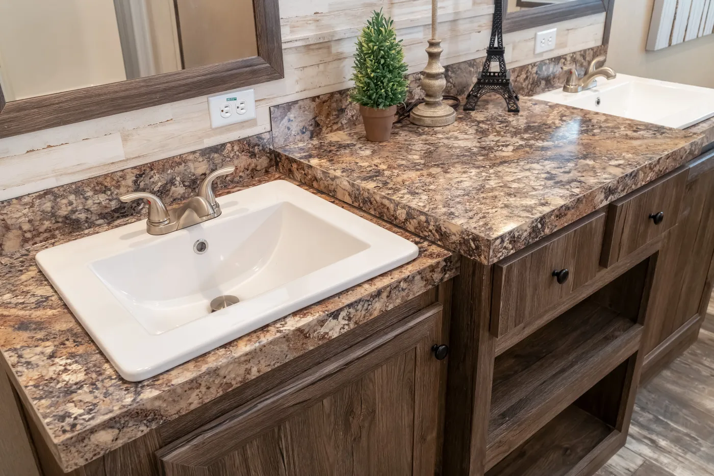 The HARDIN Primary Bathroom. This Manufactured Mobile Home features 3 bedrooms and 2 baths.