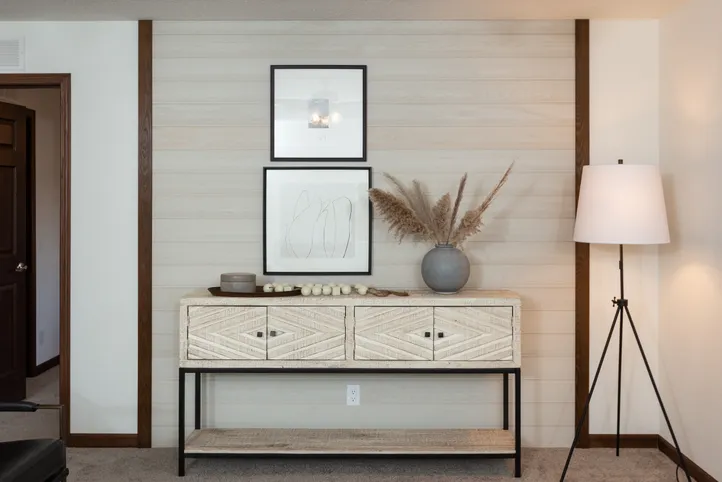 The LEGEND 86 Living Room. This Manufactured Mobile Home features 3 bedrooms and 2 baths.