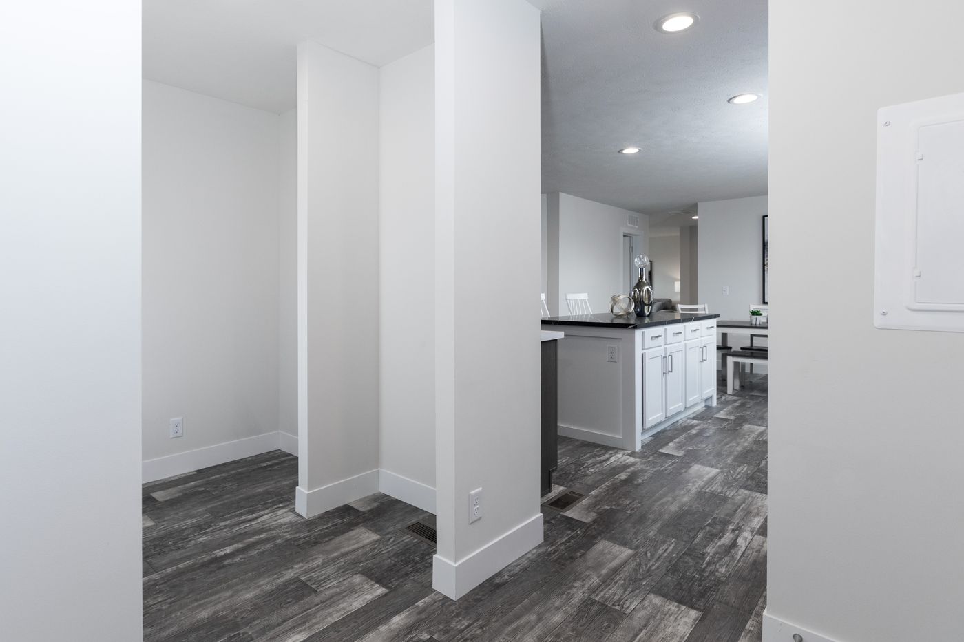 The ECLIPSE/6028-MS063 Utility Room. This Manufactured Mobile Home features 3 bedrooms and 2 baths.