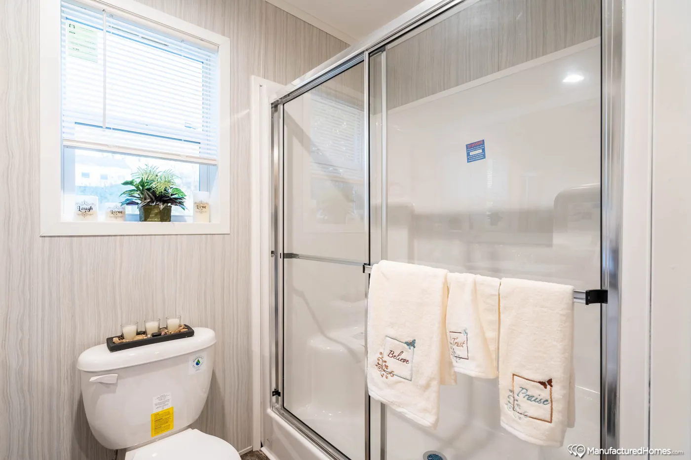 The TOPAZ 70 Primary Bathroom. This Manufactured Mobile Home features 3 bedrooms and 2 baths.