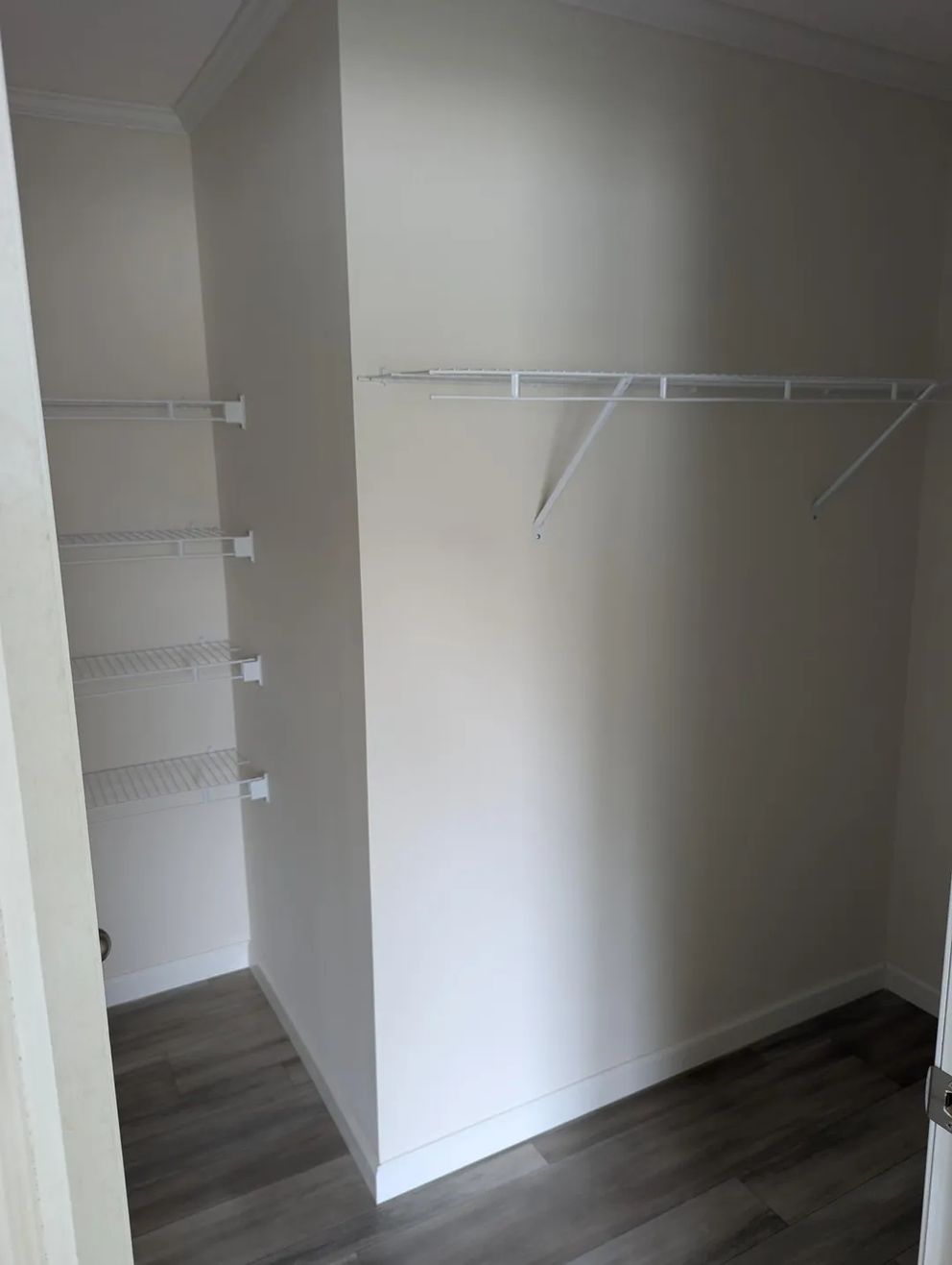 The MOONSTONE Storage. This Manufactured Mobile Home features 3 bedrooms and 2 baths.